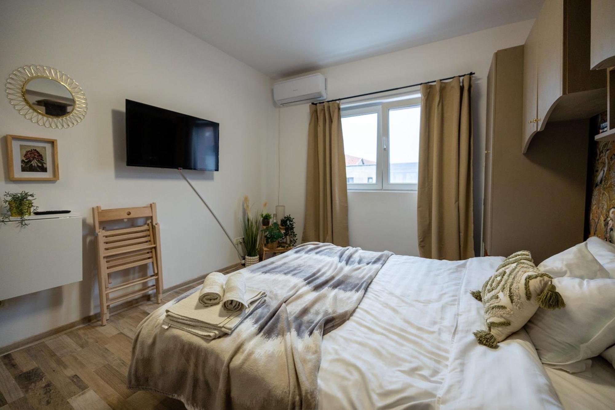 Cozy Studio Retreat - Quiet, Premium Stay Timişoara Extérieur photo